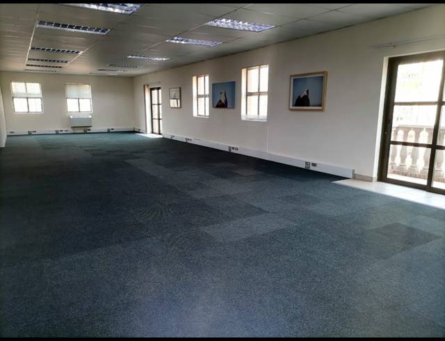 75M² OFFICE TO LET IN HIGHVELD